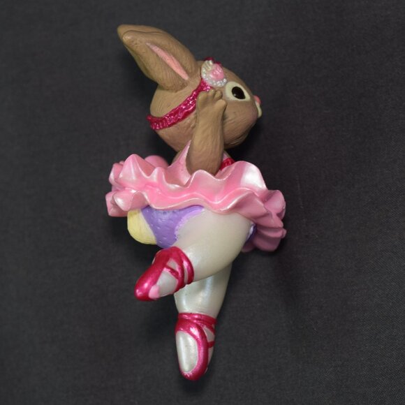 Hallmark Christmas Ornament Star of the Show Bunny Rabbit Ballerina QX6004 1996 - Picture 5 of 12